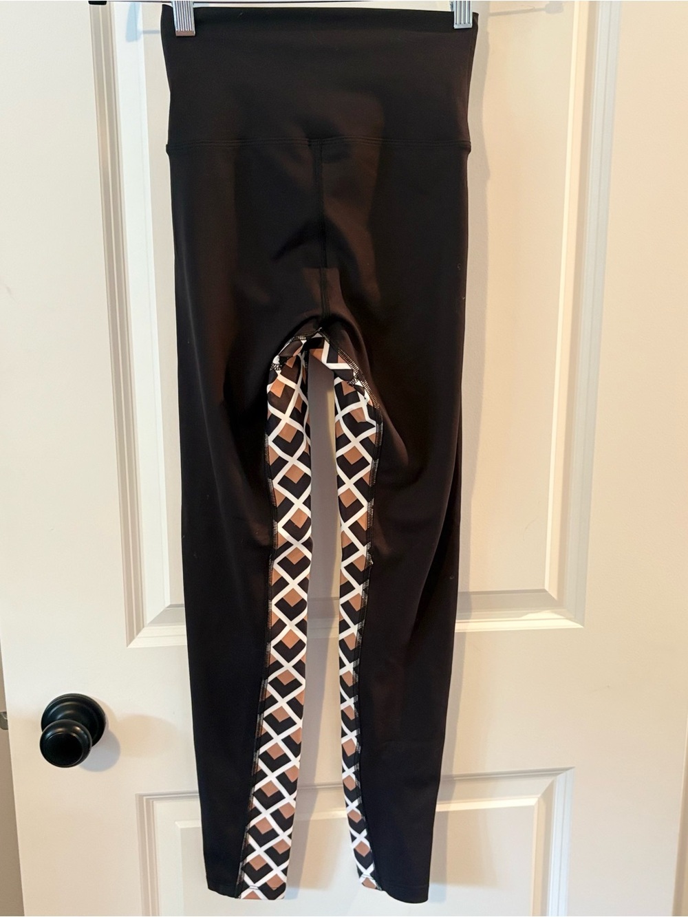 Beach Riot Black Leggings with Black, White and Tan Geometric Inset